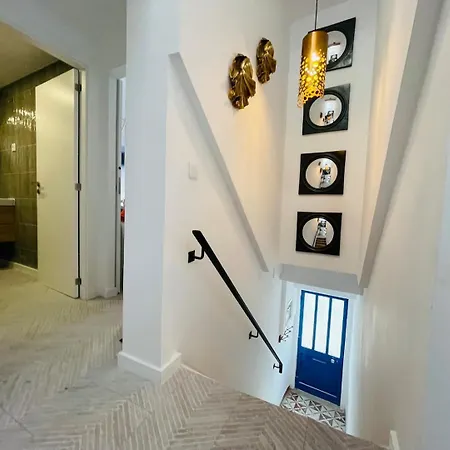 펜션 Small Historic Townhouse By Promenade Near Beaches 포티마오