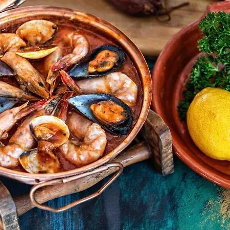 펜션 Small Historic Townhouse By Promenade Near Beaches *