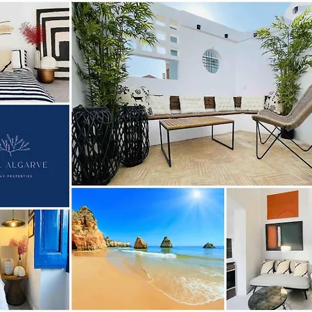 Small Historic Townhouse By Promenade Near Beaches Сasa de vacaciones *