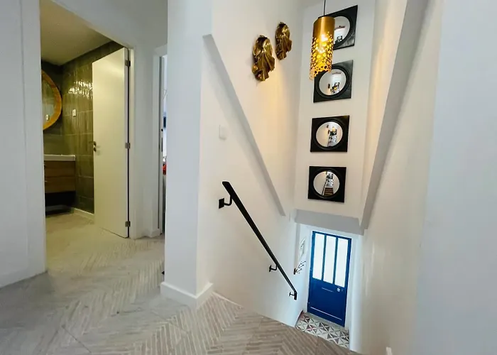 בית נופש Small Historic Townhouse By Promenade Near Beaches פורטימאו