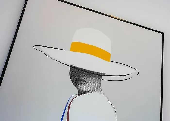 Small Historic Townhouse By Promenade Near Beaches בית נופש פורטימאו