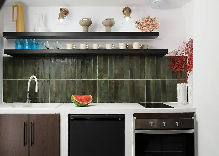 בית נופש Small Historic Townhouse By Promenade Near Beaches פורטימאו