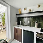 Small Historic Townhouse By Promenade Near Beaches *