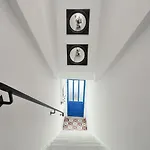 Small Historic Townhouse By Promenade Near Beaches Портіман