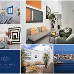 Casa de Férias Small Historic Townhouse By Promenade Near Beaches *