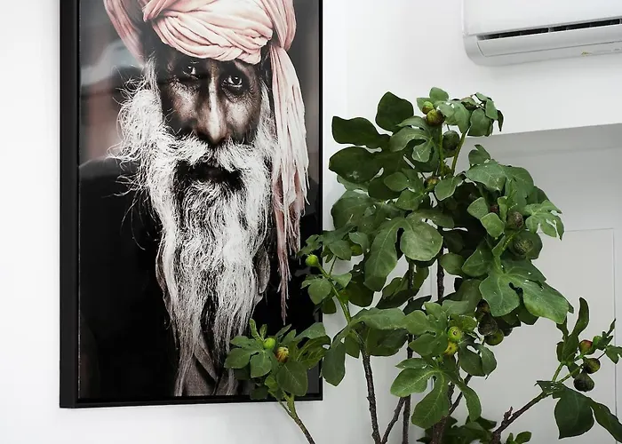 Feriehus Small Historic Townhouse By Promenade Near Beaches *