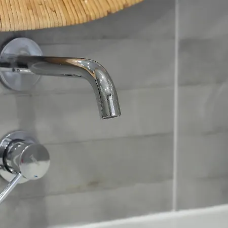 Small Historic Townhouse By Promenade Near Beaches Holiday home *