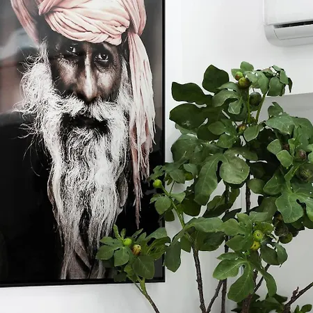 Holiday home Small Historic Townhouse By Promenade Near Beaches *