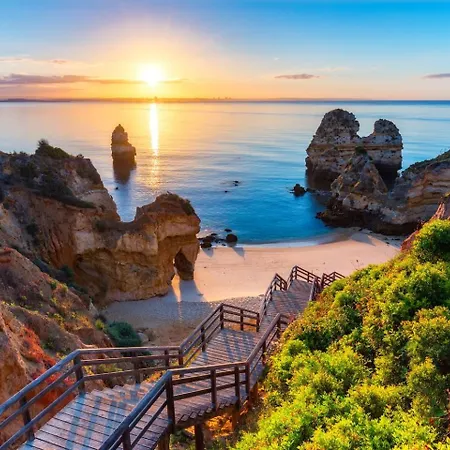 Small Historic Townhouse By Promenade Near Beaches * Portimao